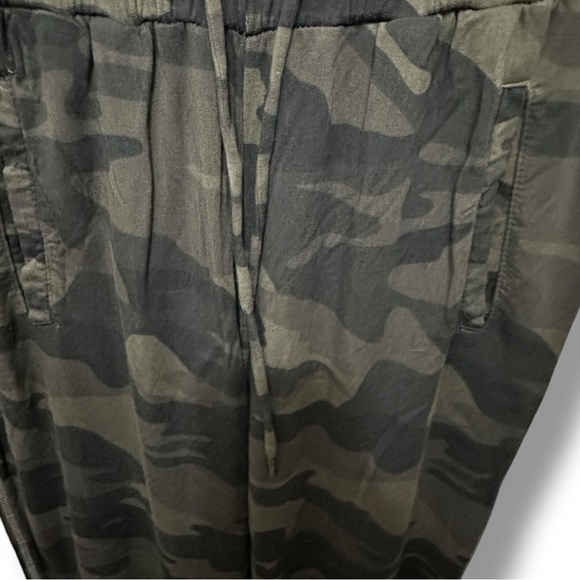 227 Nicole Miller New York | EUC Women’s Camo Jogger Pants (Size S) - super soft - Picture 7 of 12